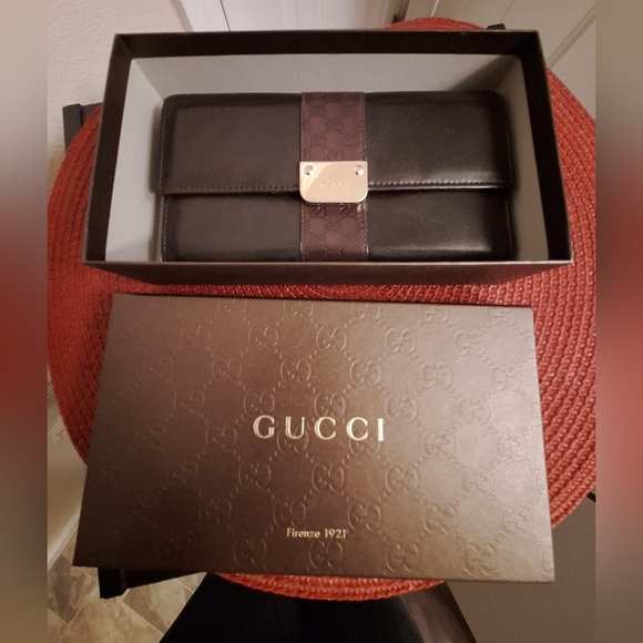 Gucci Handbags - Beautiful Gucci Long Wallet